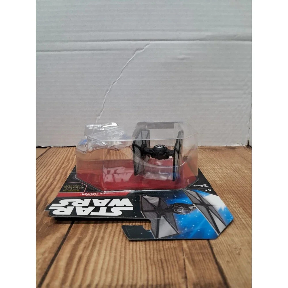 2015 Star Wars First Order TIE Fighter Hot Wheels Starship & Flight Stand Sealed